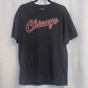 Majestic Chicago Script Men's T-Shirt - Charcoal
